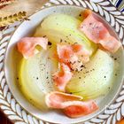 【電子レンジで簡単】「とろとろ新玉ねぎレシピ3選」旬のうま味がぎゅっ♪|編集部おすすめレシピ
