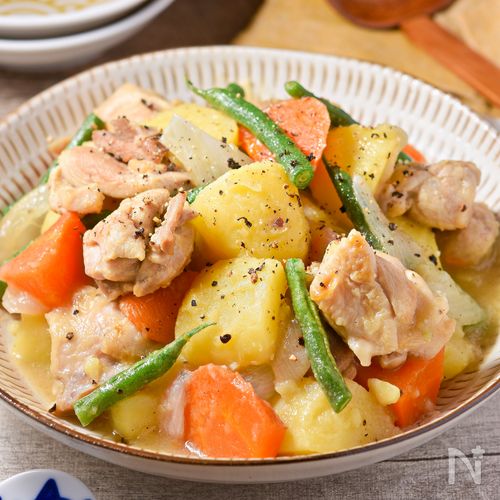 うま塩鶏肉じゃが│白米は多めに炊いてね!大満足のガッツリ主菜