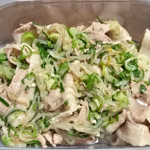 月雪由翔の作ってみた!投稿(【もやしと豚バラの蒸し焼き】塩こしょうが旨味を引き出す！)