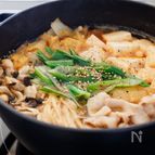 『白菜と豚バラきのこのピリ辛味噌鍋』具沢山！体温まる♪♪