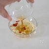 レンジとパスタケースで簡単!ペペロンチーノの工程3