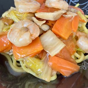 すみれの作ってみた!投稿(【えびと白菜のあんかけ焼きそば】パリッと麺にとろ〜りあんが◎)