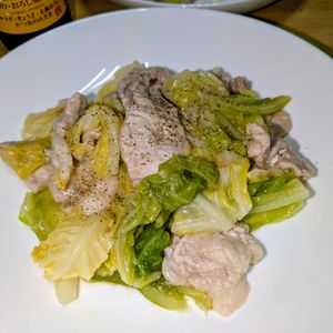 joe sanの作ってみた!投稿(豚こまとキャベツのフライパン蒸し)