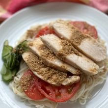 【ピリ辛ごまダレが決め手】バンバンジーそうめん