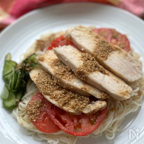 【ピリ辛ごまダレが決め手】バンバンジーそうめん