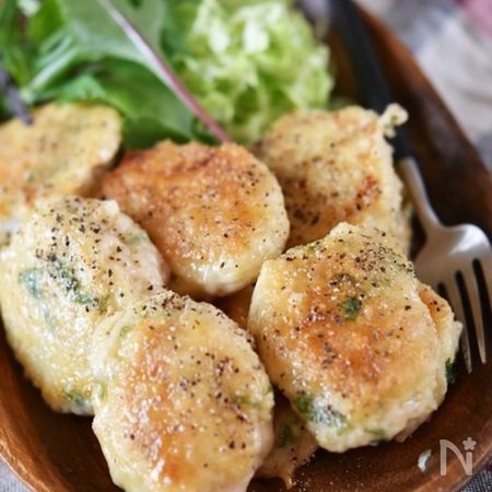 動画あり 焼き鳥屋さんの塩だれペッパー鶏つくね 作り置き By 鈴木美鈴 レシピサイト Nadia ナディア プロの料理家のおいしいレシピ