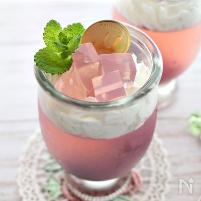 ぶどうの果実入りゼリー