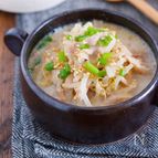 煮るだけ5分♪『豚バラもやしのとんこつ風♡ごま味噌スープ』