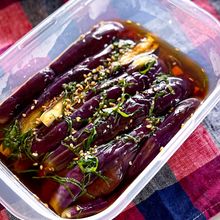 【じゅわっとしみ旨☆レンジ蒸しなすの麺つゆ漬け】楽ちん副菜