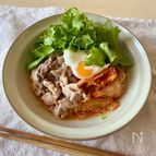 食べすぎ注意の 豚しゃぶサラダビビン麺