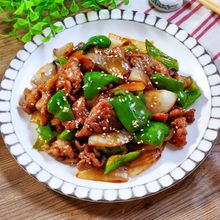 ピリッと~新玉ねぎと豚肉の甘辛炒め