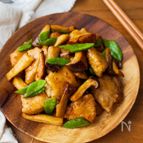 『鶏とエリンギと絹さやのにんにく醤油炒め』ご飯が進む♪