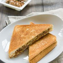 納豆グリルドチーズ