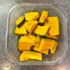 レンジで簡単【かぼちゃと卵のデリ風クリチサラダ】の工程1