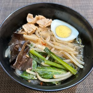 みーの作ってみた!投稿(【好きな具材で楽しむ麻辣湯】煮るだけ！痺れる辛さのスープ春雨)