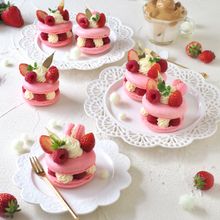 ダブルチーズクリームのフランボワーズマカロンケーキ