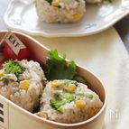 鉄分強化♪あさりのピラフおにぎり