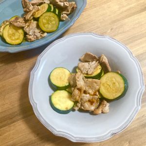ゆかりの作ってみた!投稿(たった10分「豚とズッキーニのしょうが焼き」)