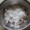 【ゴロゴロ鶏むねとチーズたっぷり米粉チヂミ】外カリ中もっちりの工程1