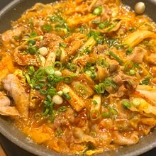 重ねて蒸すだけで楽うま!無水豚キムチ蒸し🔥