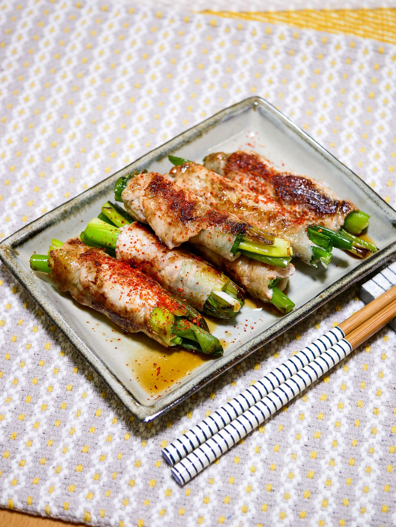 ねぎまき ポン酢で食べる「豚肉で青ねぎクルクル巻き焼き」 | レシピサイトNadia