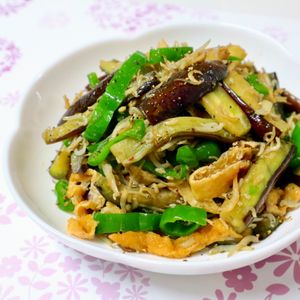 まゆの作ってみた!投稿(【なすとお揚げの和風じゃこペッパー】お手軽やみつきおかず♪)