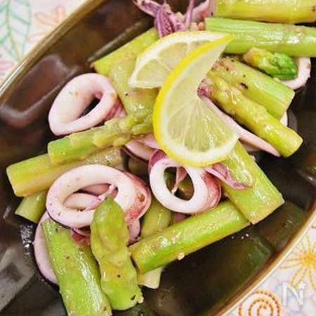 グリーンアスパラとイカのレモンバター炒め By Ayaka レシピサイト Nadia ナディア プロの料理家のおいしいレシピ