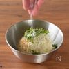 【パパッと栄養チャージ】
ちりめんじゃこと大葉の混ぜおにぎりの工程1