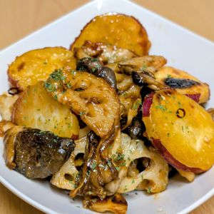 まゆのの作ってみた!投稿(【さつまいも・れんこん・舞茸のデリ風お惣菜】冷めても美味しい)