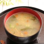 免疫力アップ！なめこオクラわかめのお味噌汁