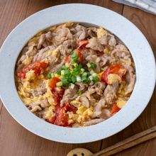 【卵ふわとろ】トマトの酸味が絶妙！豚こまのコク旨とろみ炒め
