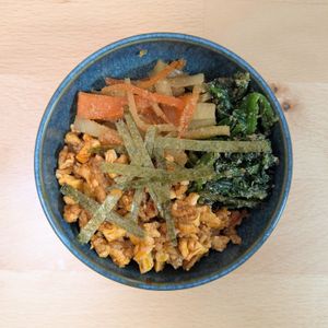ゆいの作ってみた!投稿(【豆腐そぼろの和風ビビンバ】ごま和えときんぴらごぼうで♪)