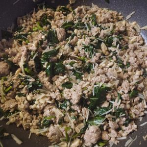 ヒラメの作ってみた!投稿(10分で完成！【そぼろモロヘイヤ丼】)