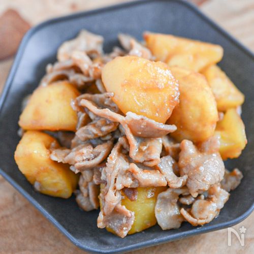 やみつき間違いなし!豚バラ肉とじゃがいもの照り焼き
