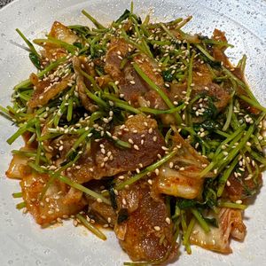 楽ラク手抜キッチン🐶🐾の作ってみた!投稿(サムギョプサル風豆苗炒め^^豚バラ厚切ボリューム満点‪‪♡)