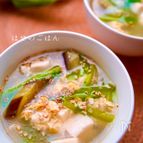なすとニラと豆腐の生姜中華スープ♪