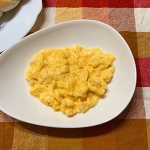 Kの作ってみた!投稿(チーズ入りスクランブルエッグ )