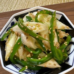 楽ラク手抜キッチン🐶🐾の作ってみた!投稿(完成まで5分♩レンジで簡単【ピーマンと長ネギのナムル】)