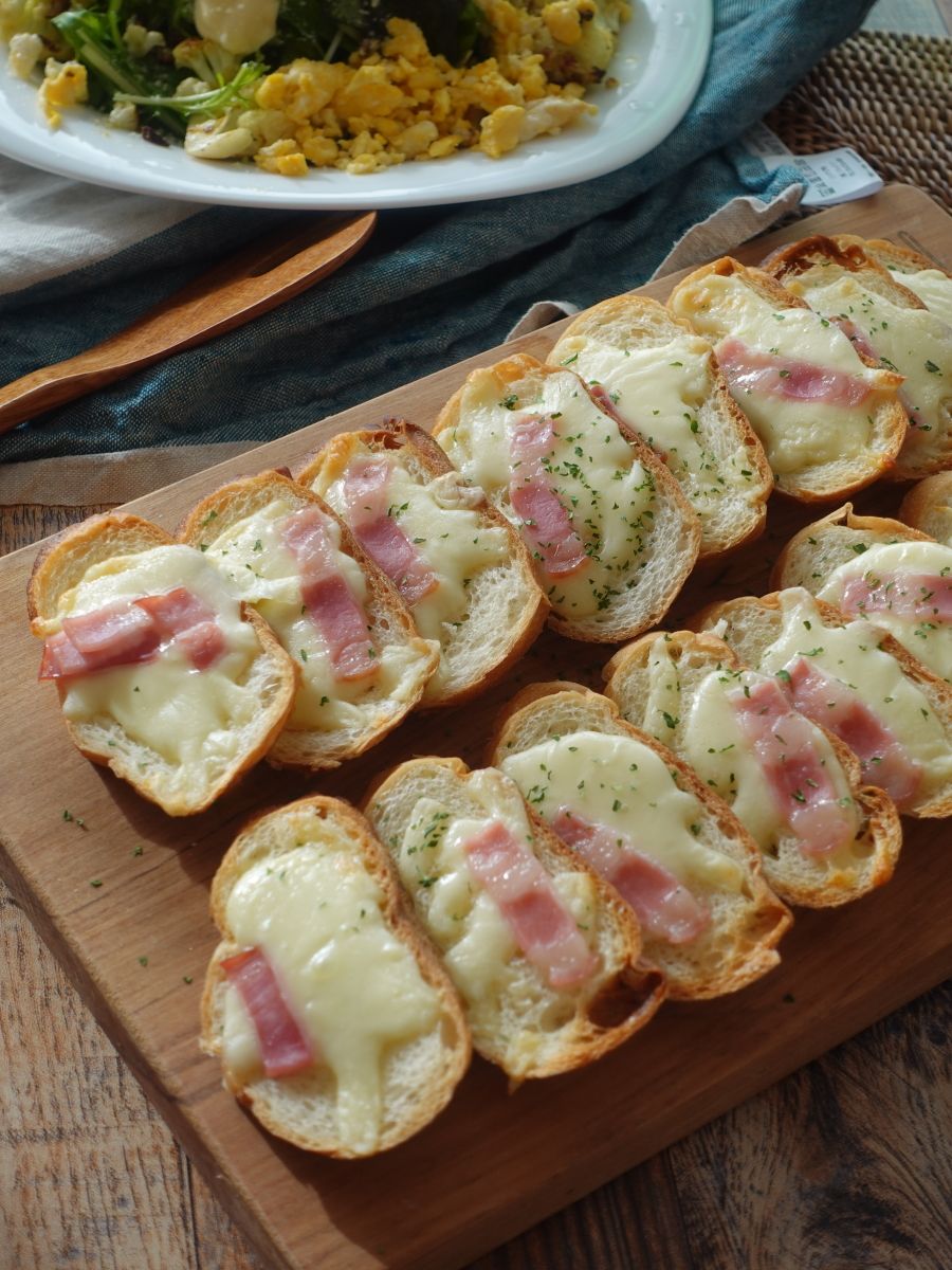 一工夫でお店の味になるプロの技！朝に食べたいチーズバケット レシピサイトNadia