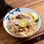 脂ののったブリでぜひ「すだちとブリの釜飯」