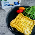 朝食に♪卵とクリームチーズだけのワッフル