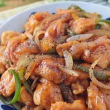 おかずにもおつまみにも！鶏むね肉のさっぱり炒め