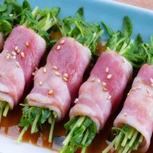 レンチン豆苗のベーコン巻き