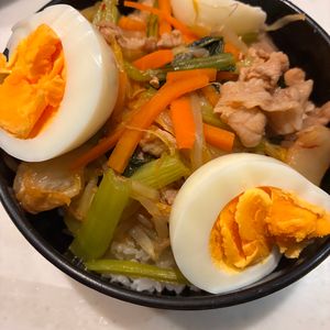 イトマルの作ってみた!投稿(ワンパンで作れる簡単ビビンバ)