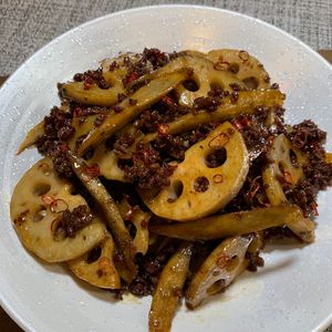 楽ラク手抜キッチン🐶🐾の作ってみた!投稿(ごぼうとれんこん《こってり♡肉味噌きんぴら》)