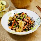 鶏ひき肉とひじきの具だくさん甘辛煮