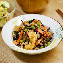 鶏ひき肉とひじきの具だくさん甘辛煮