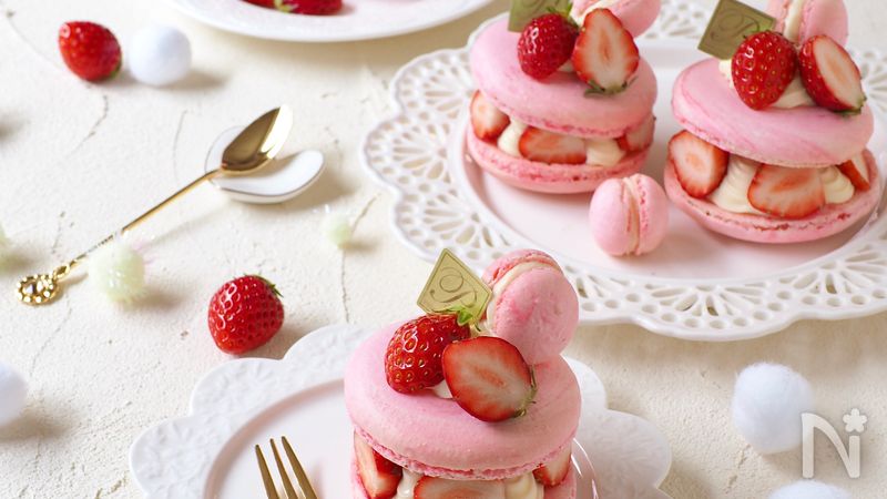 マロングラッセ様】苺づくし♡可愛いロールケーキ/薔薇♡苺の マロングラッセ様】苺づくし♡可愛いロールケーキ/薔薇♡苺の