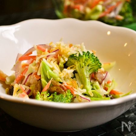 レモンローストブロッコリー、ルッコラ、レンズ豆のサラダのレシピ