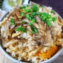 バター醤油香る、舞茸の炊き込みご飯